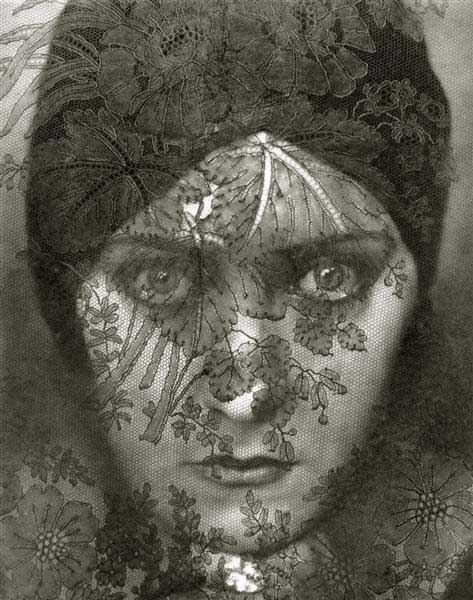 Lot #252: EDWARD STEICHEN - Gloria Swanson - Original vintage photogravure