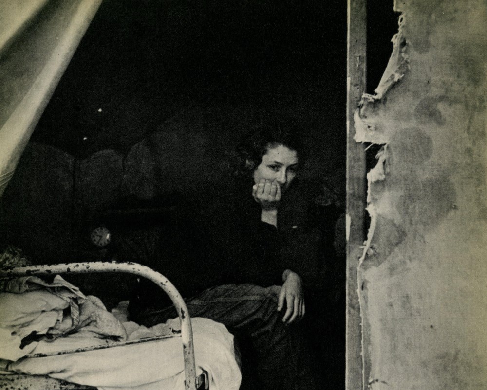 Lot #1975: DOROTHEA LANGE - Daughter of Tennessee Coal Miner, Living in American River Camp, Sacramento, California - Original vintage photogravure