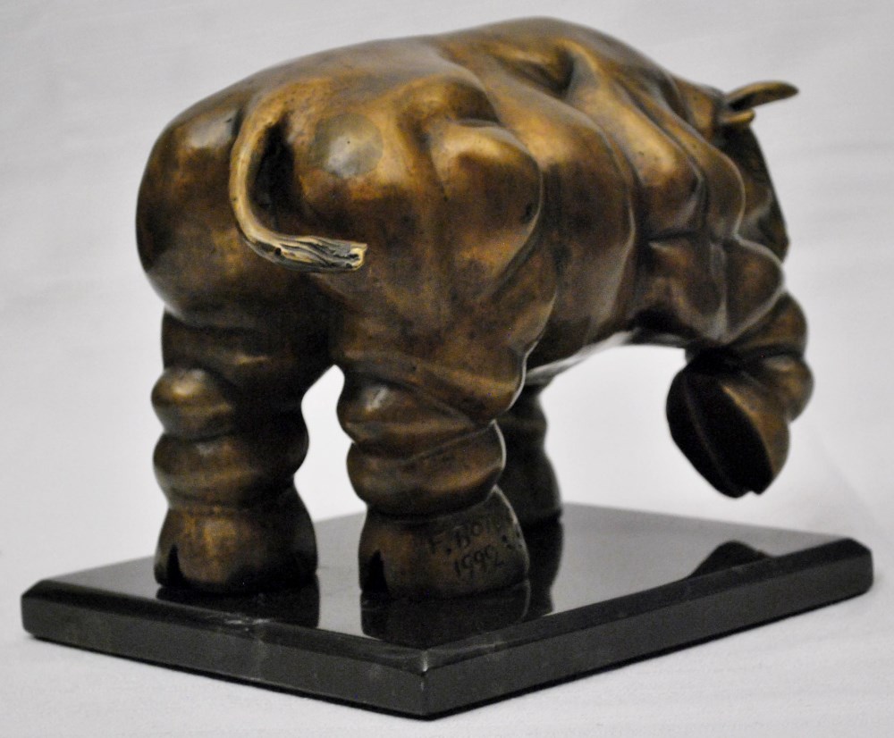 Lot #2188: FERNANDO BOTERO [imputée] - Toro (Dorado) - Bronze sculpture with natural patina