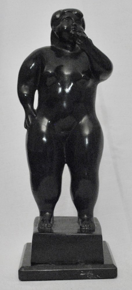 Lot #1898: FERNANDO BOTERO [imputée] - Mujer Desnuda, Fumando Puro - Bronze sculpture with dark brown patina