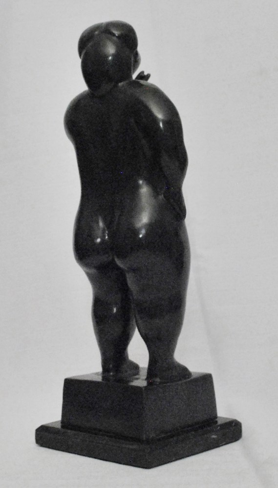 Lot #1184: FERNANDO BOTERO [impute] - Mujer desnuda, fumando puro - Bronze sculpture with dark brown patina
