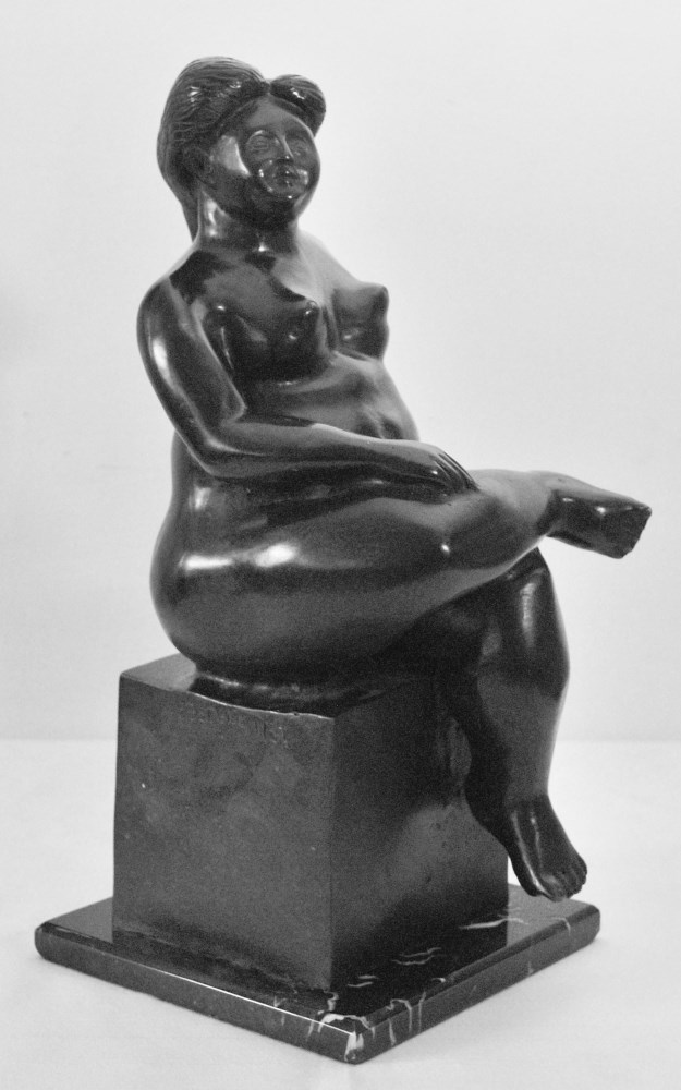Lot #1182: FERNANDO BOTERO [impute] - Mujer desnuda sentada - Bronze sculpture with dark brown patina