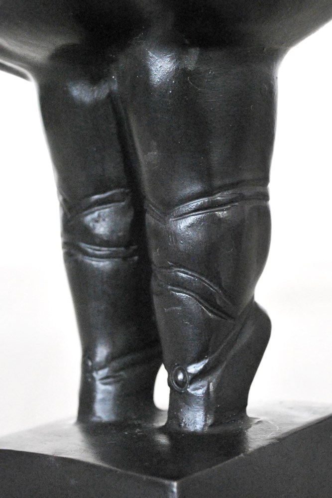 Lot #1556: FERNANDO BOTERO [imputée] - Bailarina con Tu-Tu - Bronze scuplture with dark brown patina