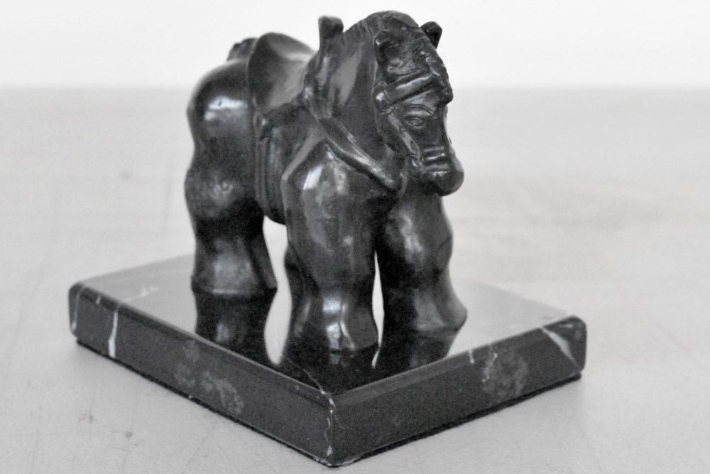 Lot #1590: FERNANDO BOTERO [imputée] - Caballo Pequeño con Silla de Montar - Bronze sculpture with dark brown patina