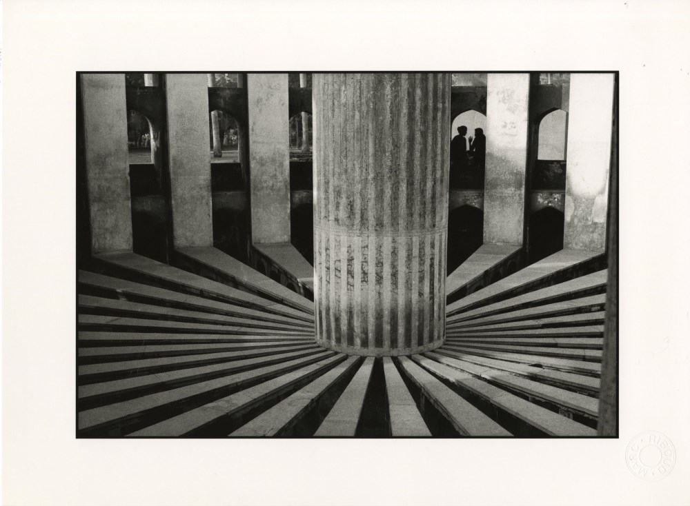 Lot #2649: MARC RIBOUD - Old Delhi, cadran lunaire et solaire - Original photolithograph