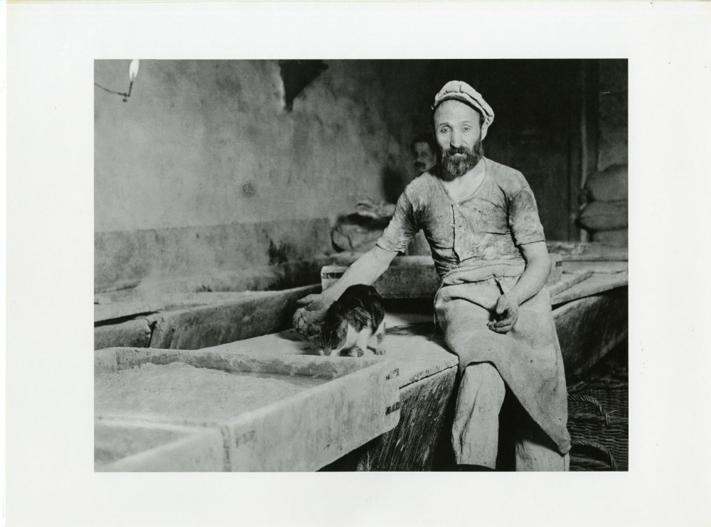 Lot #2648: LEWIS HINE - Old Cellar Bakery - Original photogravure