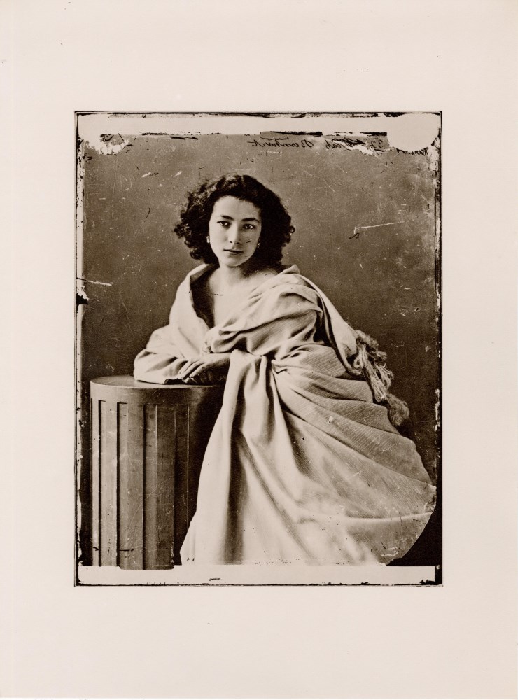 Lot #2881: FELIX NADAR - Sarah Bernhardt - Original photogravure
