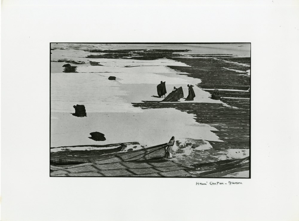 Lot #1680: HENRI CARTIER-BRESSON - Ahmedabad, India - Original photogravure