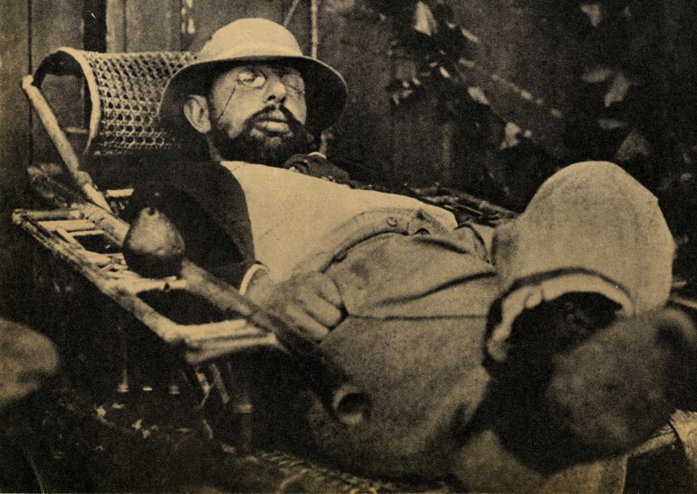 Lot #2230: 19TH CENTURY FRENCH PHOTOGRAPHER - Henri de Toulouse-Lautrec dormir dans la chaise de jardin - Original vintage photogravure