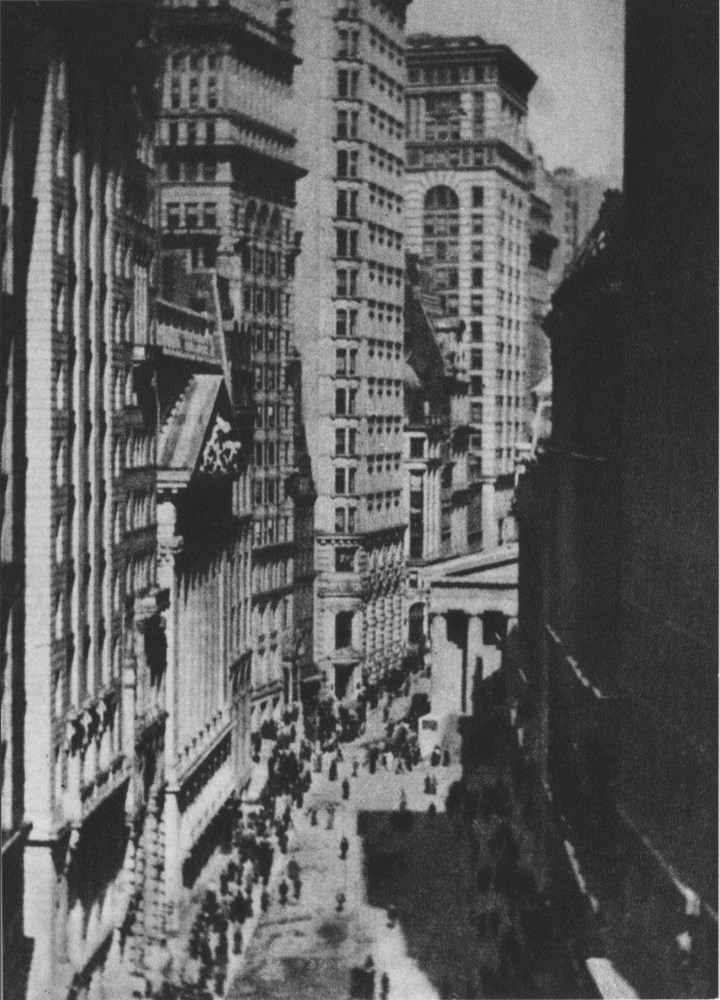 Lot #2171: ALVIN LANGDON COBURN - The Stock Exchange - Original photogravure