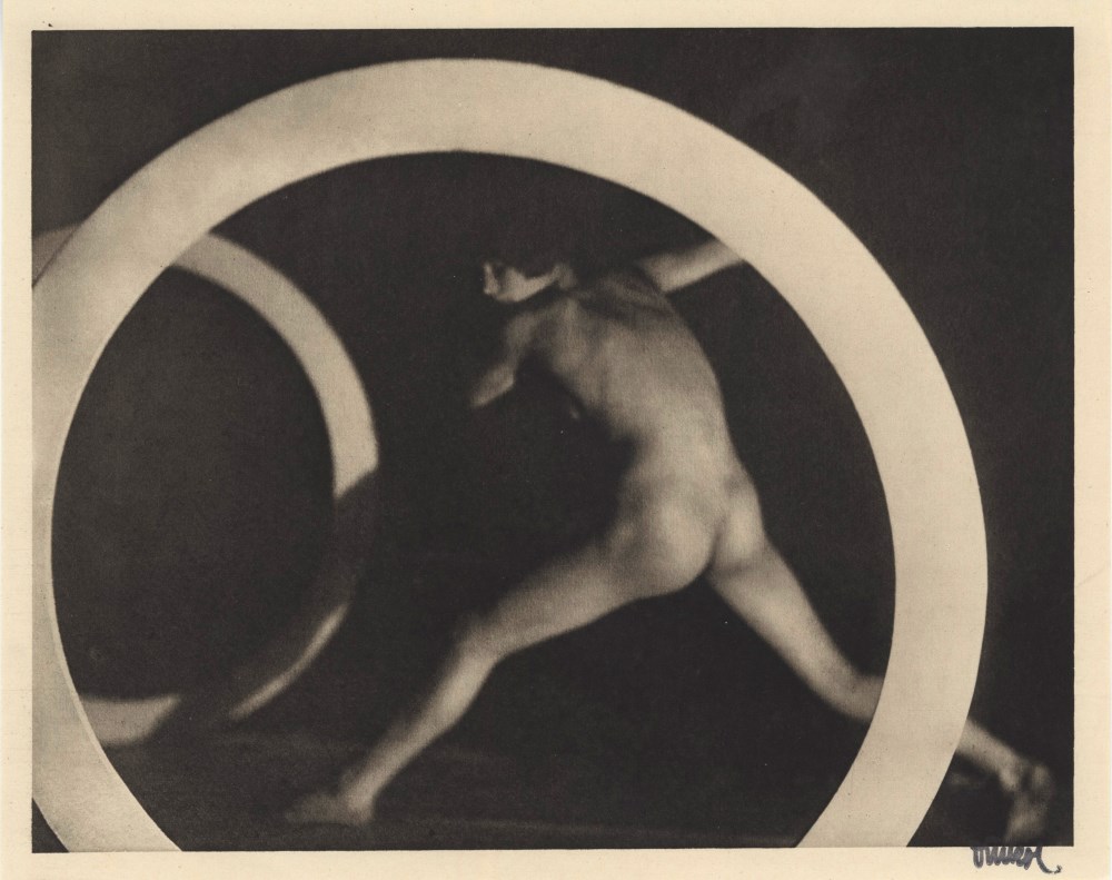 Lot #459: FRANTISEK DRTIKOL - Nu circulaire - Original vintage photogravure