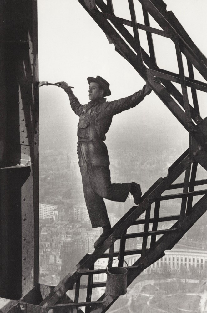 Lot #491: MARC RIBOUD - Painter of the Eiffel Tower, Paris - Original photogravure