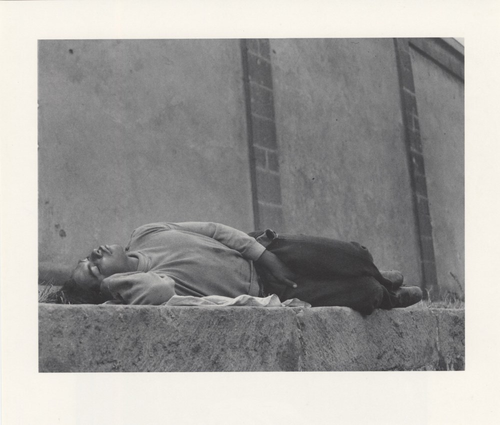 Lot #167: MANUEL ALVAREZ BRAVO - El Soador - Original photogravure