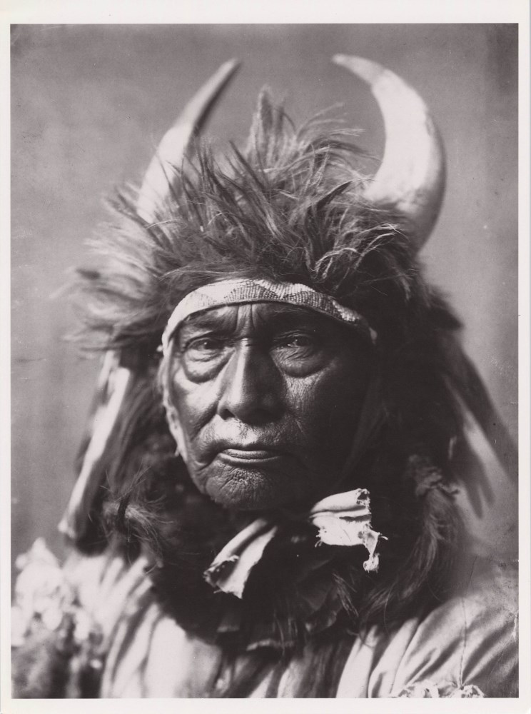 Lot #847: EDWARD S. CURTIS - Bull Chief, Crow - Original photogravure