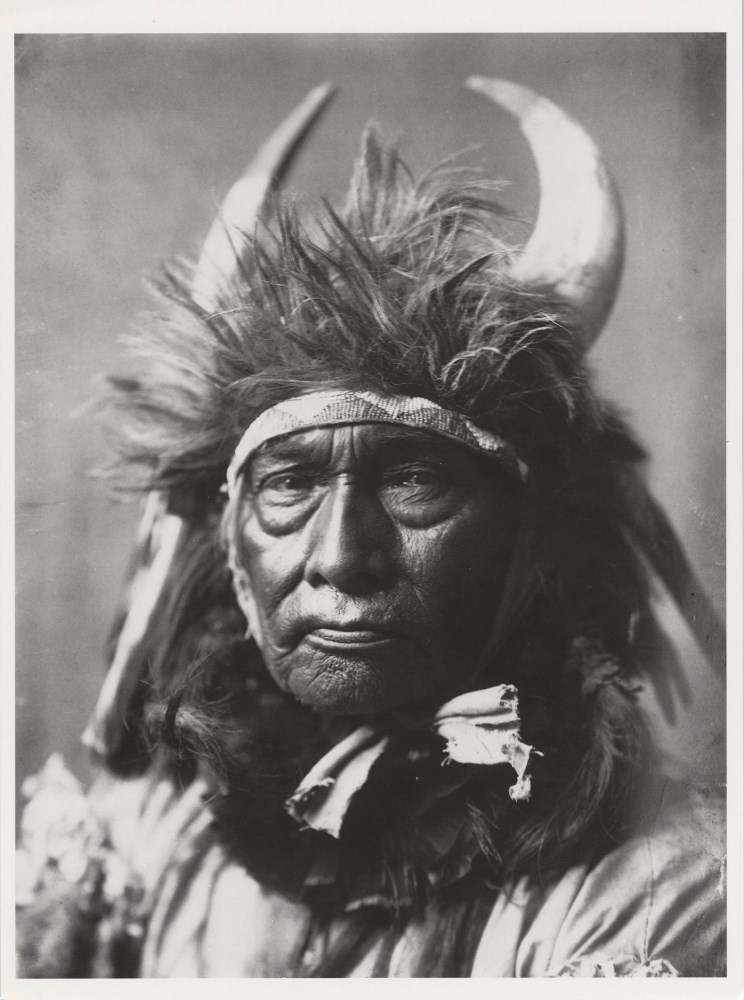 Lot #80: EDWARD S. CURTIS - Bull Chief, Crow - Original photogravure