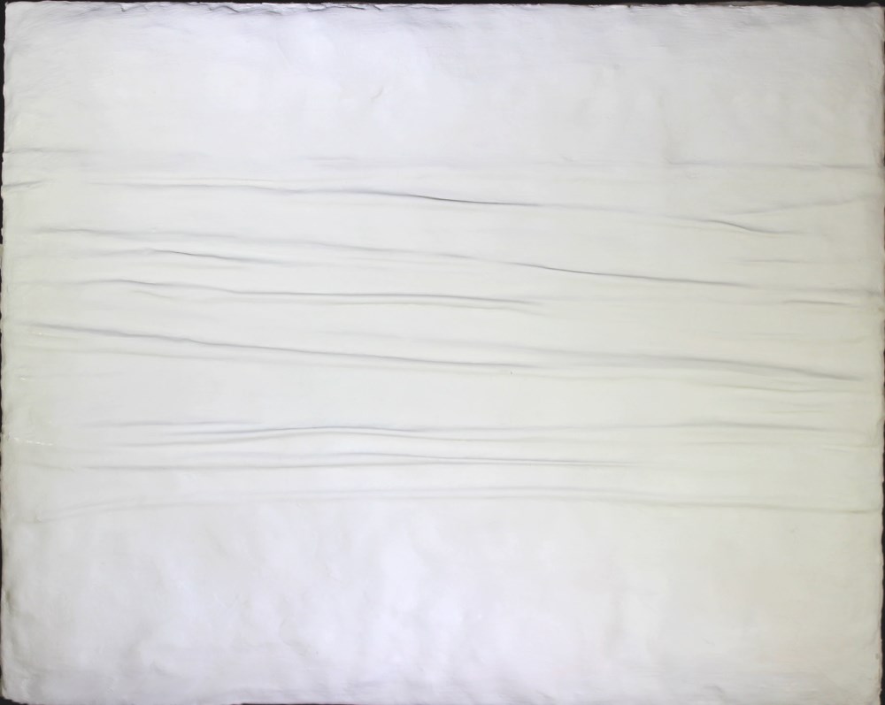 Lot #1487: PIERO MANZONI - Achrome #20 - Kaolin on pleated canvas