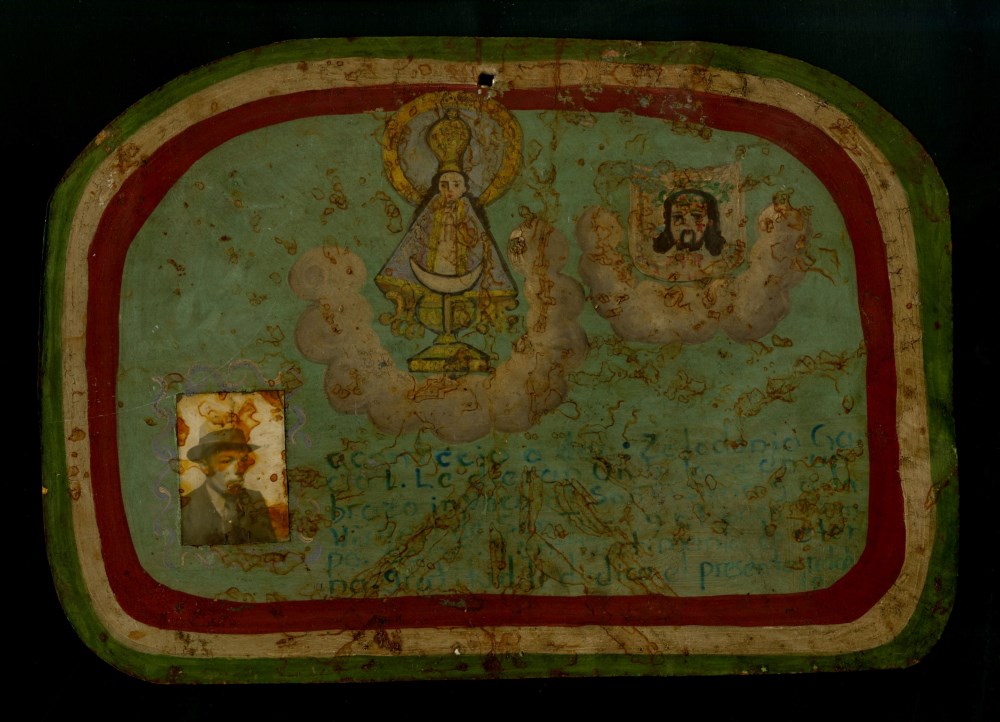 Lot #3224: MEXICAN SCHOOL (EX-VOTO ARTIST) 20TH CENTURY - Vintage Ex-Voto/Retablo: Acontecio a Don Zedonio Garcia - Oil on tin