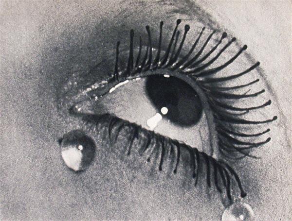 Lot #329: MAN RAY - Larmes de Verre (Glass Tears) [variant] - Original vintage photogravure
