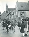 Lot #2418: WILLY RONIS - Le tambour municipal de St-Leu-d'Esserand - Original vintage photogravure