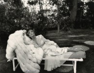 Lot #2056: HELMUT NEWTON - Elizabeth Taylor - Photolithograph