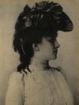 Lot #2400: 19TH CENTURY FRENCH PHOTOGRAPHER - L'actrice et chanteuse Marcelle Lender - Original vintage photogravure